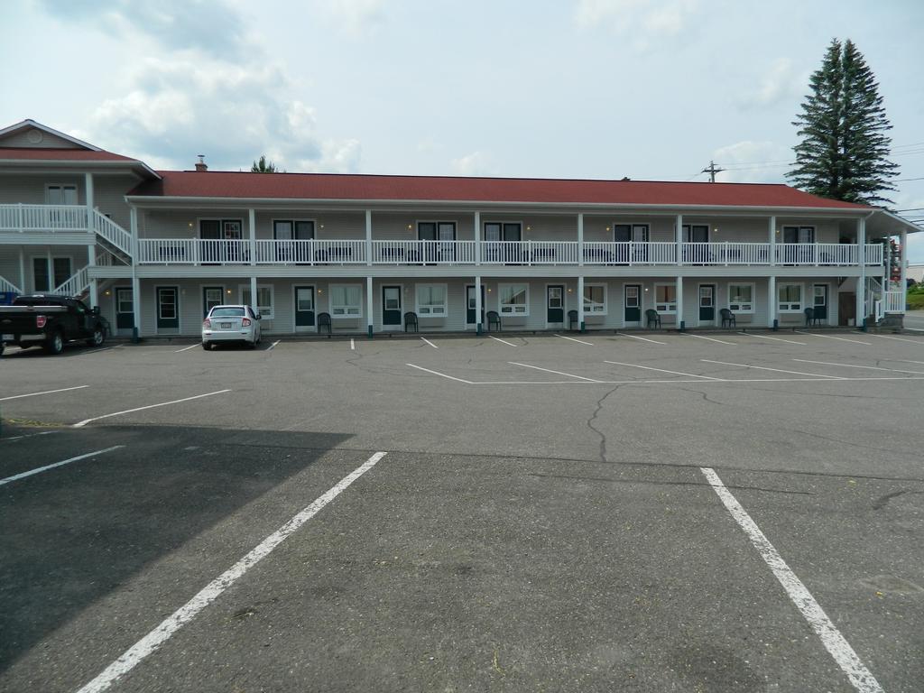 Hilltop Motel & Restaurant Grand Falls Room photo